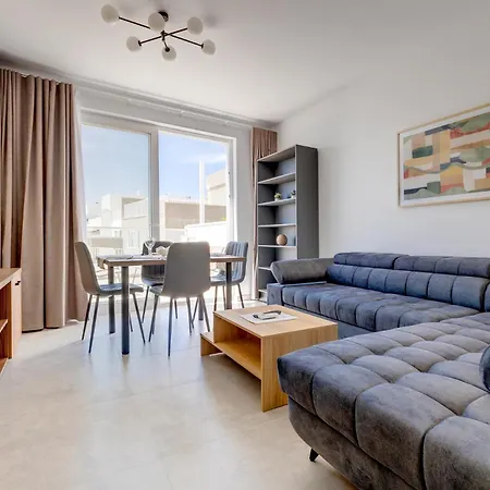 Stylish Penthouse Rooftop Hot Tub Harbour Views * סליאמה