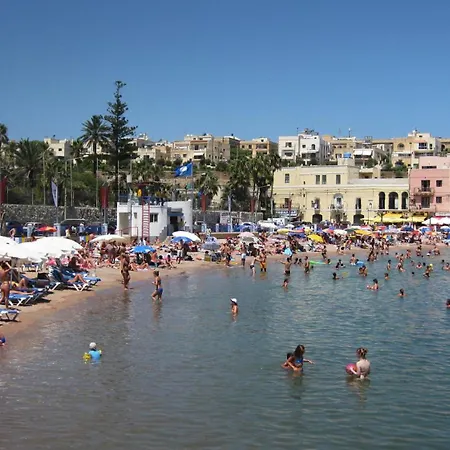 Appartement Stylish Penthouse Rooftop Hot Tub Harbour Views Sliema