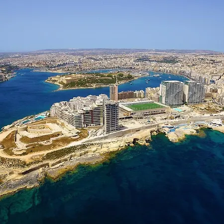 Stylish Penthouse Rooftop Hot Tub Harbour Views דירה סליאמה
