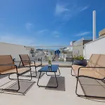 Stylish Penthouse Rooftop Hot Tub Harbour Views * Sliema