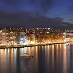 Apartment Stylish Penthouse Rooftop Hot Tub Harbour Views Sliema