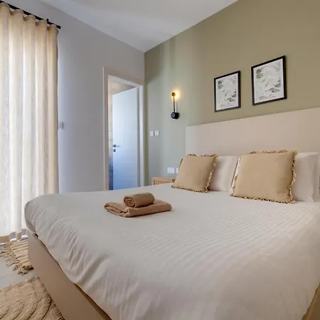 Daire Stylish Penthouse Rooftop Hot Tub Harbour Views Sliema