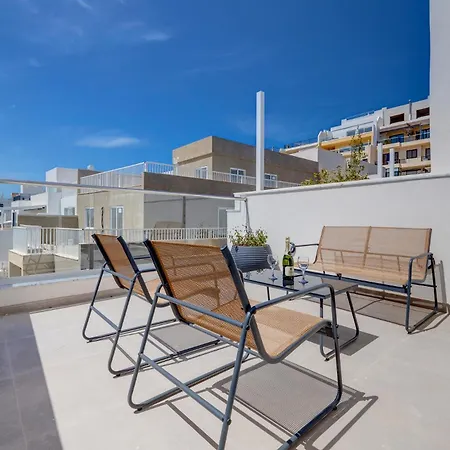 Apartment Stylish Penthouse Rooftop Hot Tub Harbour Views