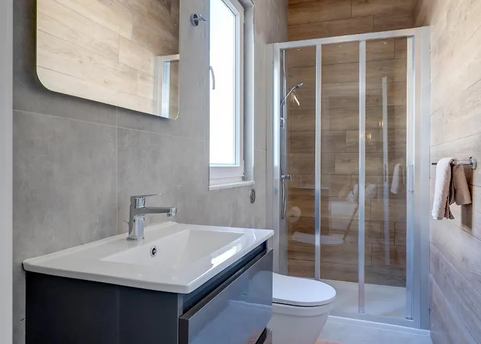 Stylish Penthouse Rooftop Hot Tub Harbour Views Sliema